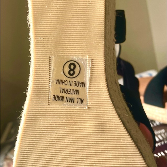 Black Espadrille Wedge Sandals Sz 8 NEW - Picture 4 of 6